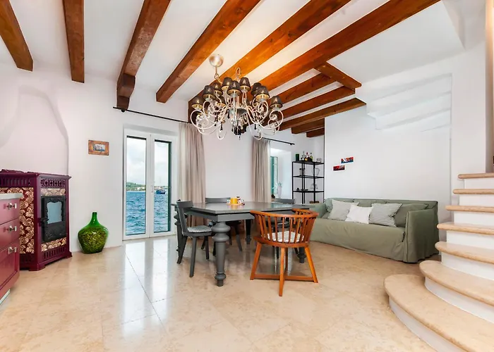 Seaside House Andrea - 3Br With Balcony & Sea View
